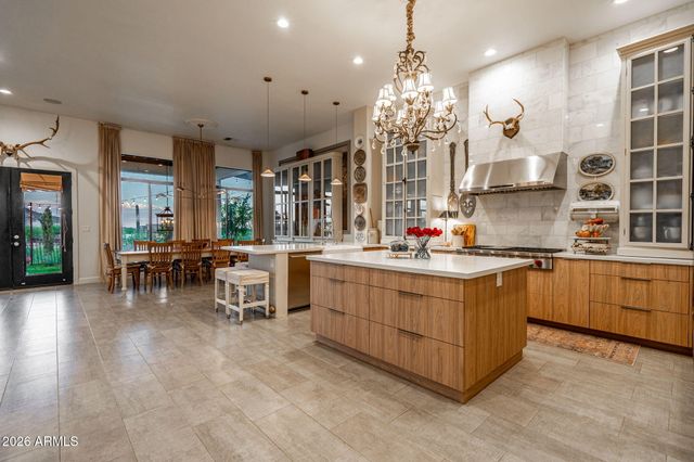 315 E SABROSA Drive, New River, AZ 85087