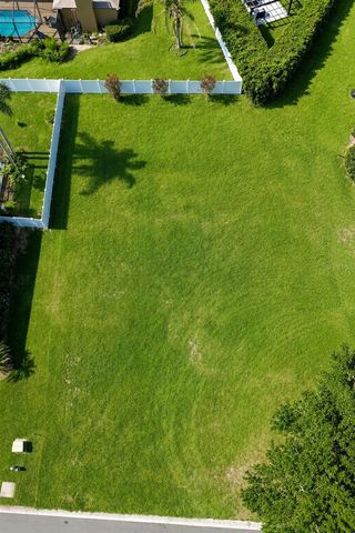 2116 LONGLEAF CIRCLE, Lakeland, FL 33810