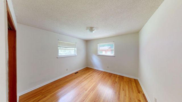 385 Bridge Street, Graysville, TN 37338