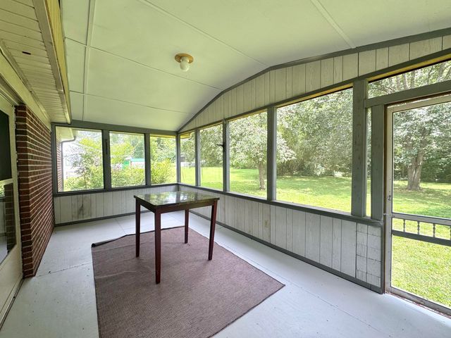 385 Bridge Street, Graysville, TN 37338