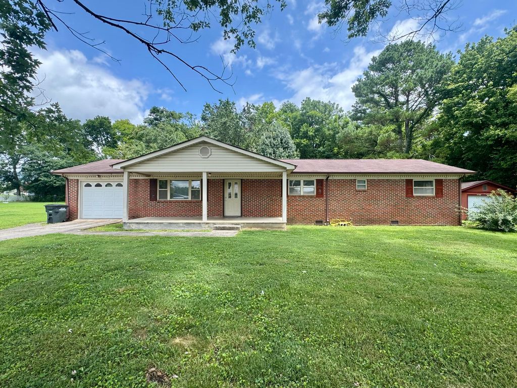 385 Bridge Street, Graysville, TN 37338