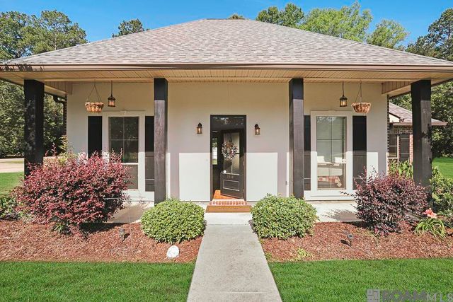 29407 Preston Pointe Dr, Livingston, LA 70754