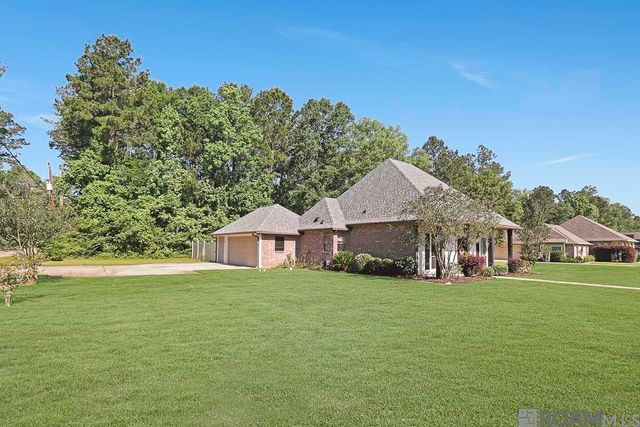 29407 Preston Pointe Dr, Livingston, LA 70754