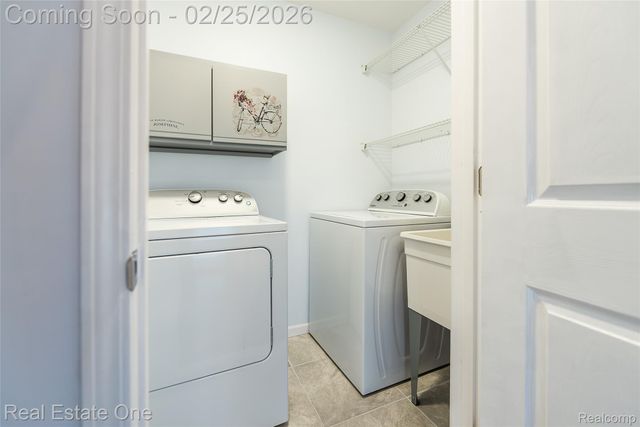 62351 Arlington Circle 3, South Lyon, MI 48178