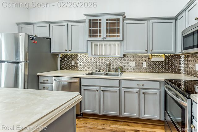 62351 Arlington Circle 3, South Lyon, MI 48178