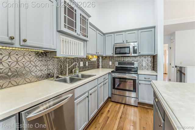 62351 Arlington Circle 3, South Lyon, MI 48178