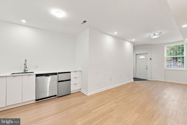 2016 10TH ST NW, Washington, DC 20001