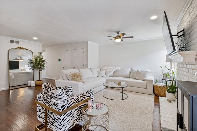 9480 Timberleaf Drive, Dallas, TX 75243