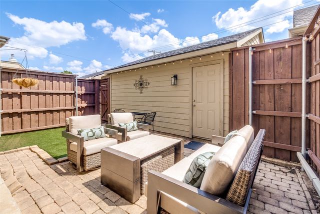 9480 Timberleaf Drive, Dallas, TX 75243