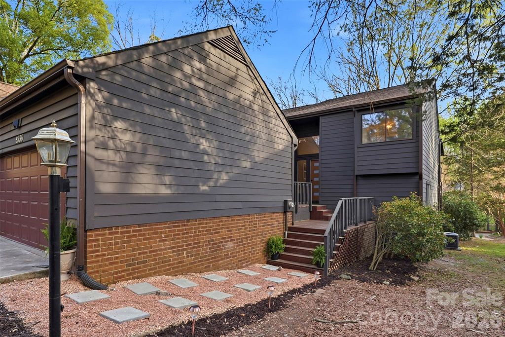 8930 St Croix Lane, Charlotte, NC 28277