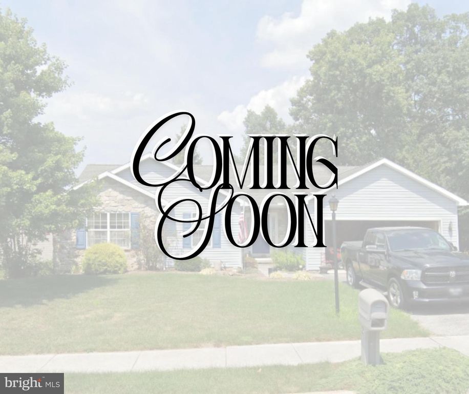 2 ASTORIA DR, Hanover, PA 17331