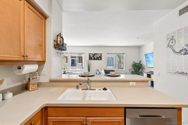 5444 Zeil Pl, San Diego, CA 92105