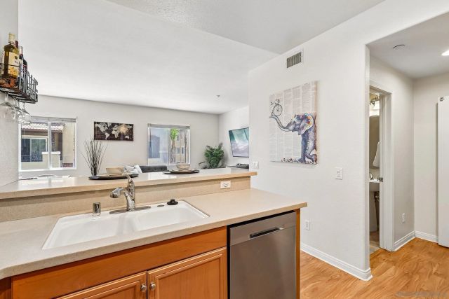 5444 Zeil Pl, San Diego, CA 92105
