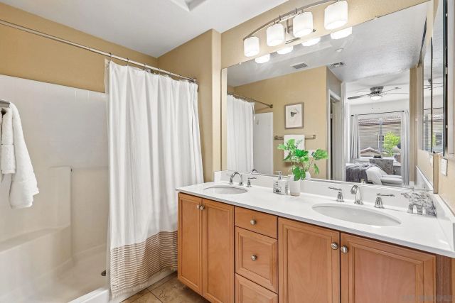 5444 Zeil Pl, San Diego, CA 92105