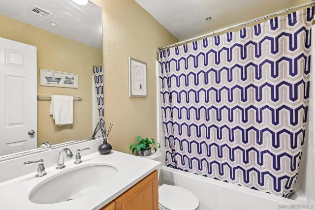 5444 Zeil Pl, San Diego, CA 92105