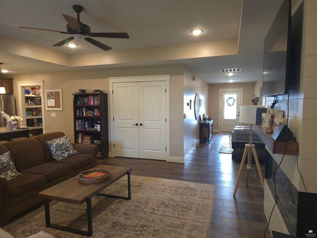 4744 Jackies Way, Manhattan, KS 66502