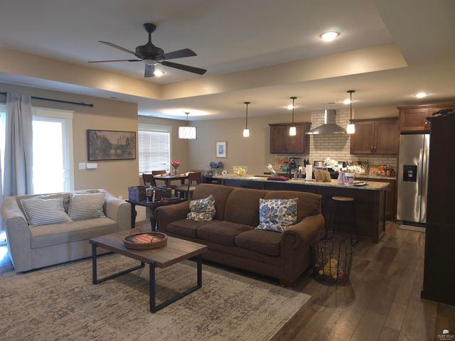 4744 Jackies Way, Manhattan, KS 66502
