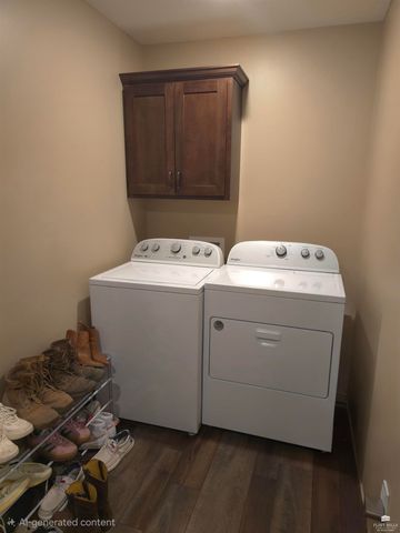 4744 Jackies Way, Manhattan, KS 66502