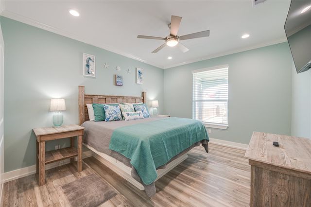1960 Avenue I, Port Bolivar, TX 77650