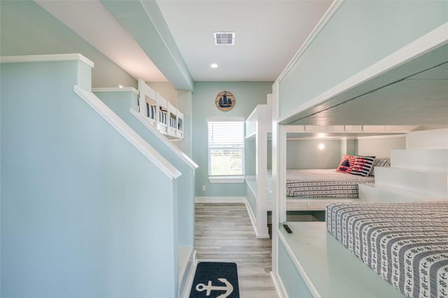 1960 Avenue I, Port Bolivar, TX 77650