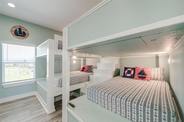 1960 Avenue I, Port Bolivar, TX 77650