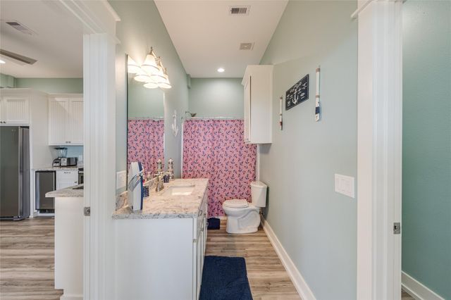1960 Avenue I, Port Bolivar, TX 77650
