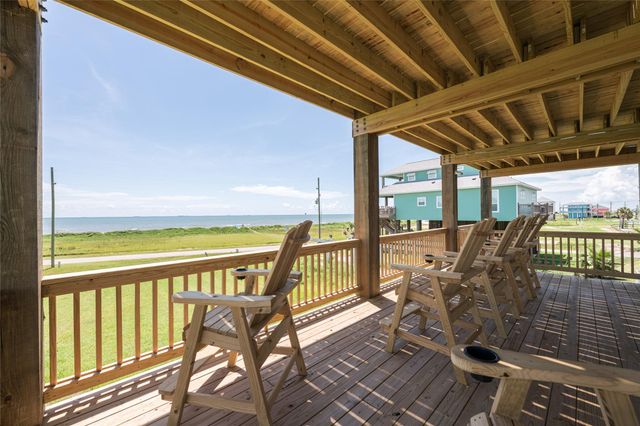 1960 Avenue I, Port Bolivar, TX 77650