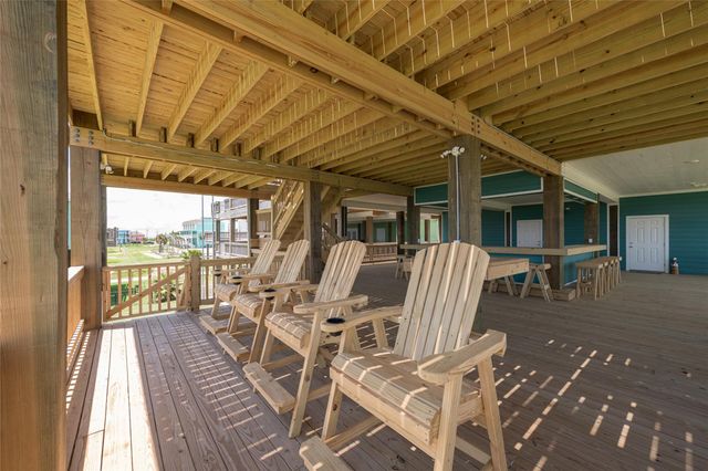 1960 Avenue I, Port Bolivar, TX 77650