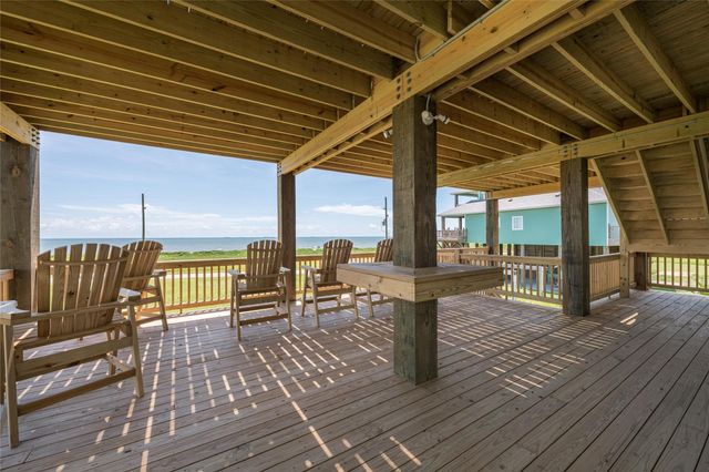 1960 Avenue I, Port Bolivar, TX 77650
