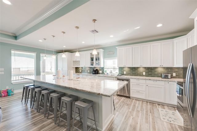 1960 Avenue I, Port Bolivar, TX 77650