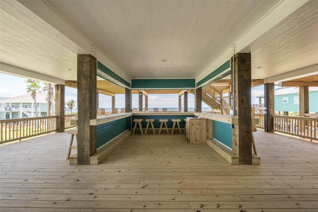 1960 Avenue I, Port Bolivar, TX 77650