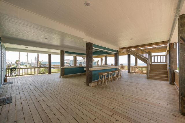 1960 Avenue I, Port Bolivar, TX 77650