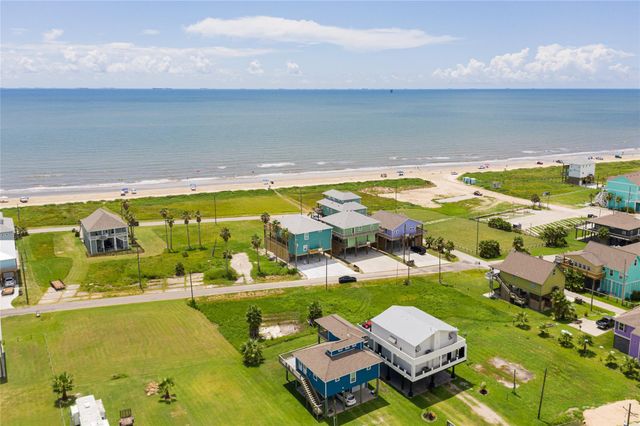 1960 Avenue I, Port Bolivar, TX 77650