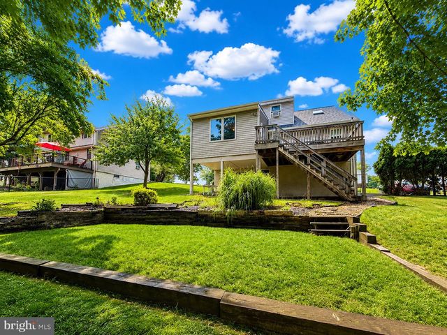 1274 DORIS DR, Pottstown, PA 19464