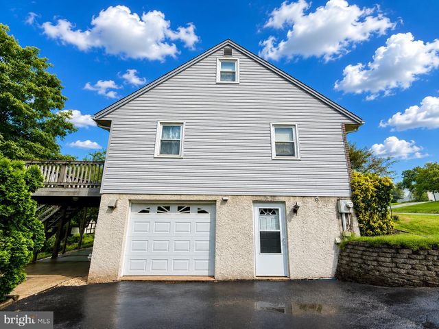 1274 DORIS DR, Pottstown, PA 19464
