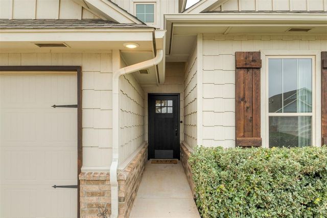 9121 NW 119th Street, Yukon, OK 73099