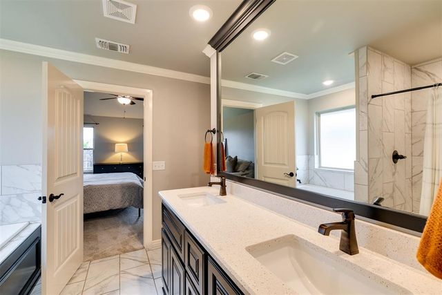 9121 NW 119th Street, Yukon, OK 73099