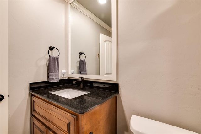 9121 NW 119th Street, Yukon, OK 73099