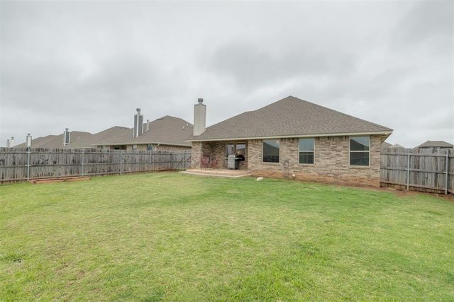 9121 NW 119th Street, Yukon, OK 73099