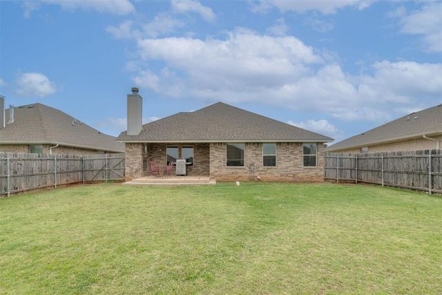 9121 NW 119th Street, Yukon, OK 73099