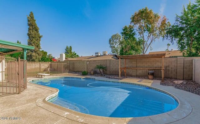 9855 N 56TH Drive, Glendale, AZ 85302