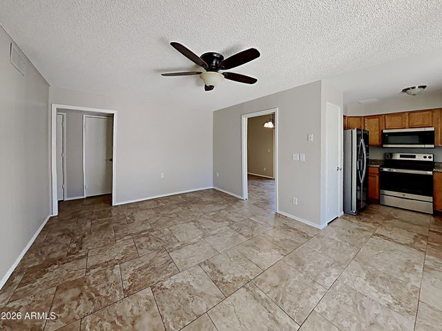 9855 N 56TH Drive, Glendale, AZ 85302