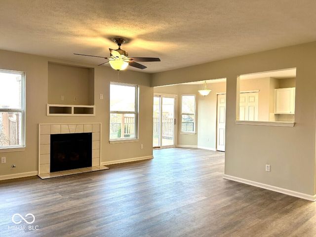 5822 W Deerview, Mccordsville, IN 46055