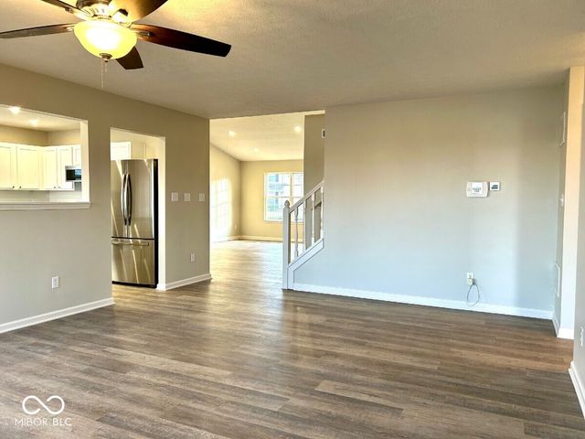 5822 W Deerview, Mccordsville, IN 46055