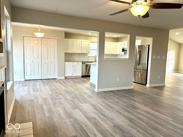 5822 W Deerview, Mccordsville, IN 46055