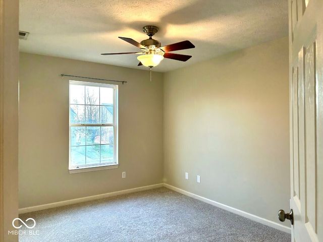 5822 W Deerview, Mccordsville, IN 46055