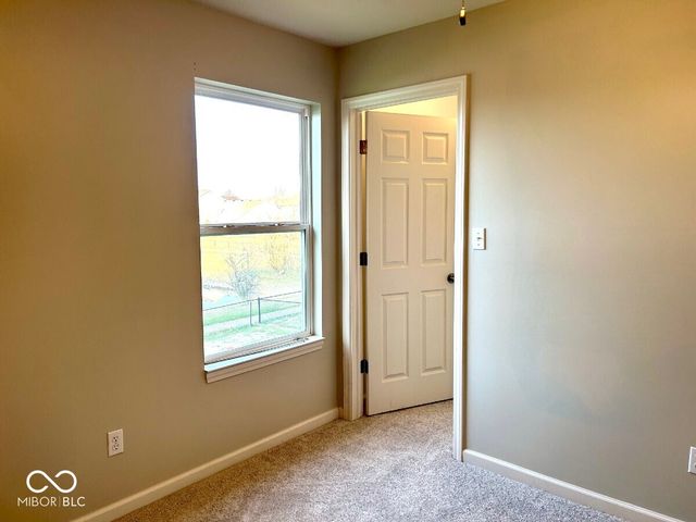 5822 W Deerview, Mccordsville, IN 46055