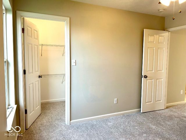 5822 W Deerview, Mccordsville, IN 46055