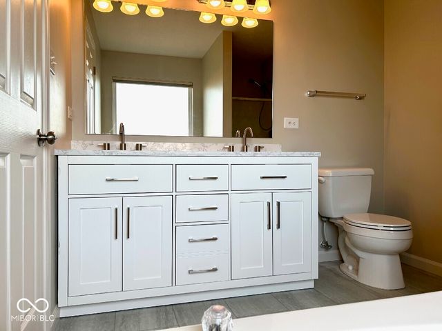 5822 W Deerview, Mccordsville, IN 46055