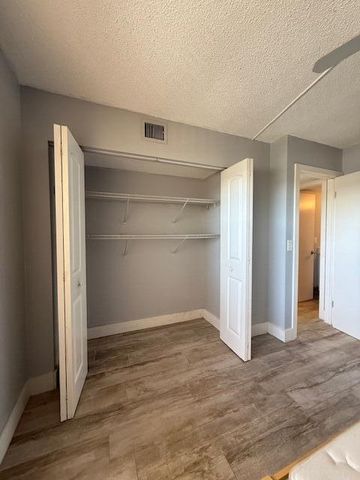 6475 W Oakland Park Boulevard 401, Lauderhill, FL 33313